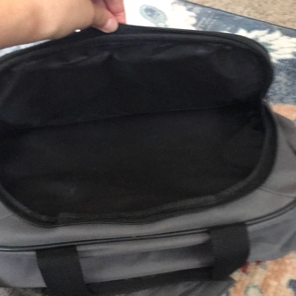 Tag Travel Bag - Picture 6 of 8